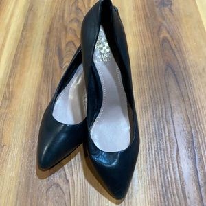 Vince Camuto- Black size 7 1/2 kitten heel